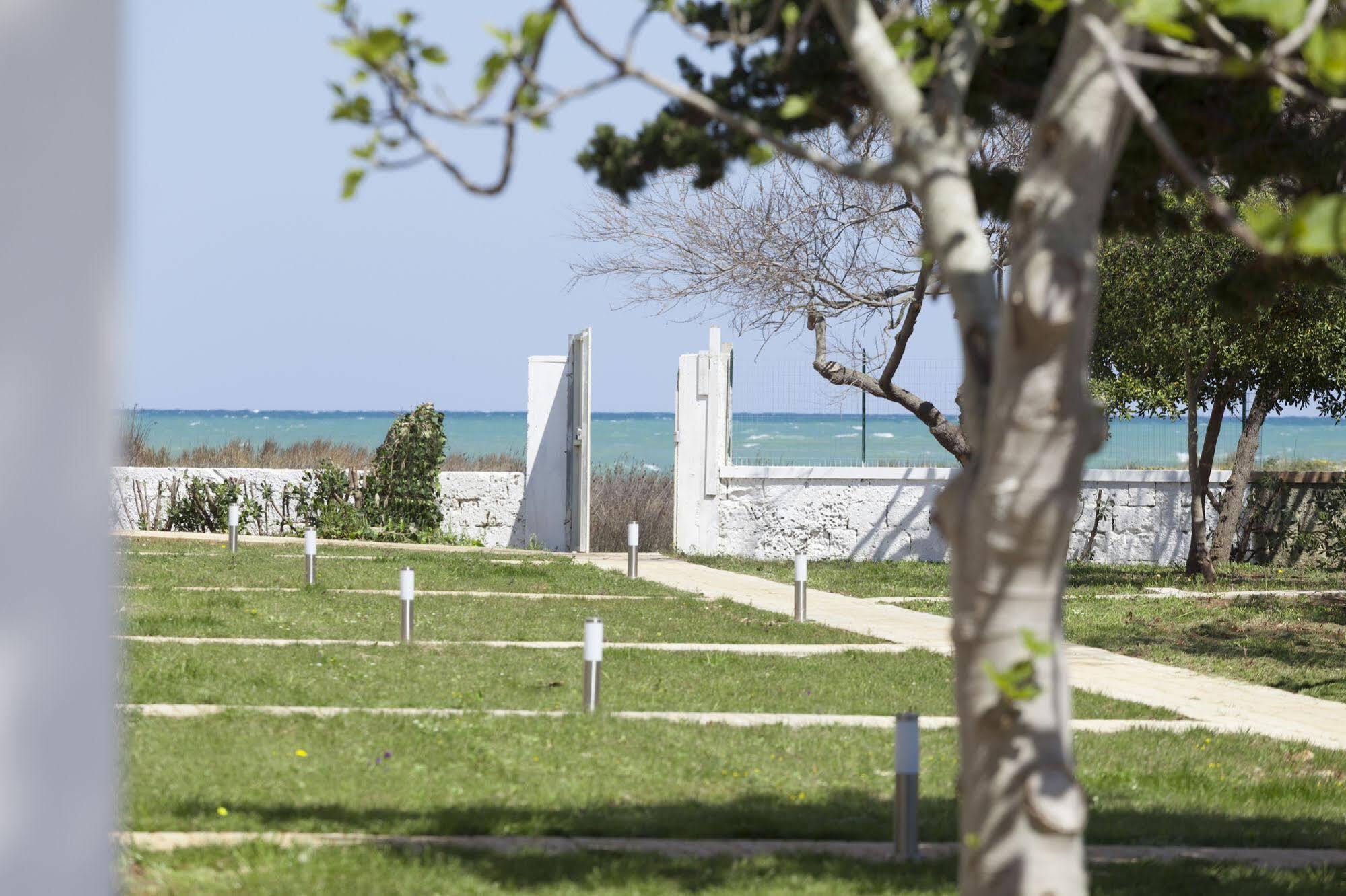 Spiaggiabella Beach Hotel Del Silenzio By Ria Hotels Torre Rinalda Exterior photo